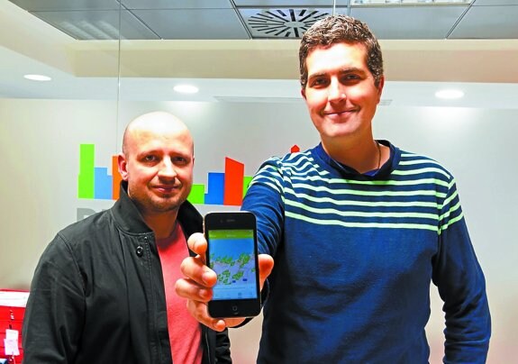 Javier Sánchez e Iñigo Busto son los creadores de esta aplicación para móviles.