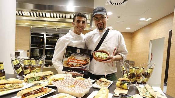 Carlos Nuez y George Brezeano son los creadores del mejor bocadillo de Gipuzkoa. 
