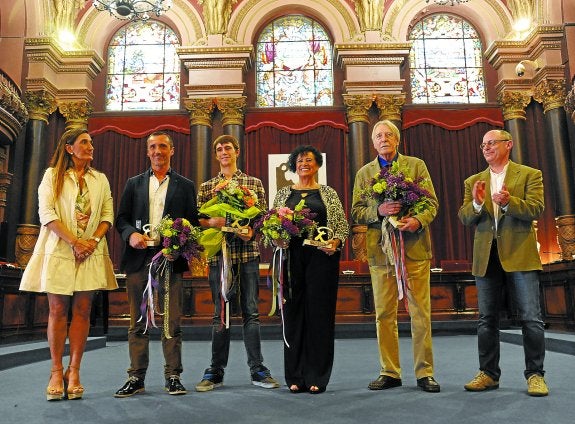 Idoia Lecumberri, Asier Zabaleta, Aitor Arrieta, Merche Filgueira, Juan Antonio Urbeltz y Juan Karlos Izagirre.