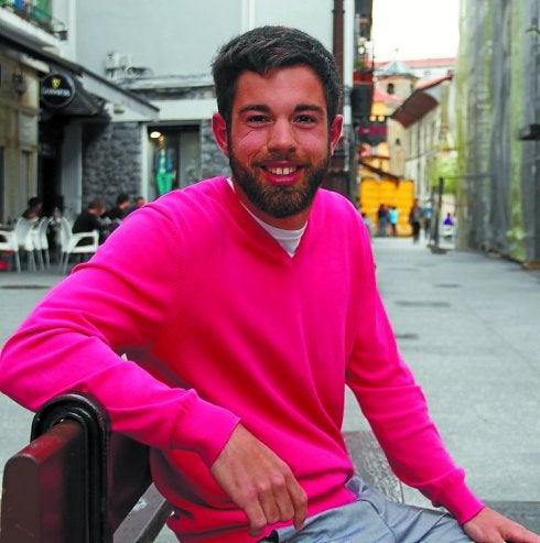 Alejandro Sáenz se muestra ilusionado por salir elegido.