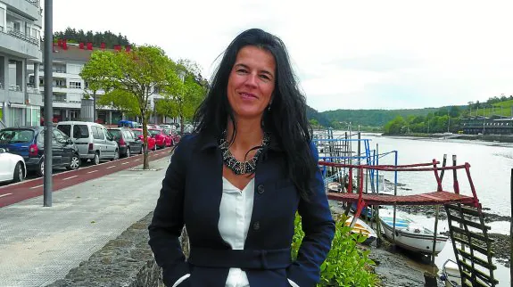 Miriam Uranga, Orain herri plataforma hautagai, atzo eguerdian Ibai Ondo kalean.