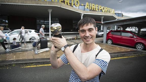 Jon Maya: «Kukai konpainiaren momentu sendoaren adierazgarria da Max Saria»