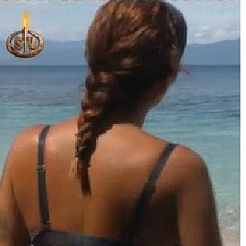 Lola suele mantener su pelo a raya en Supervivientes 2015 recogiéndolo en una o dos trenzas.