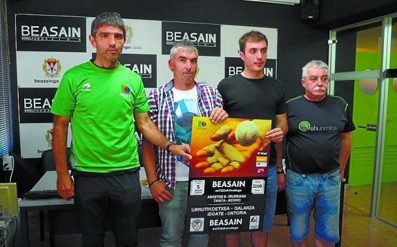 Presentación de los partidos de pelota de esta noche. 