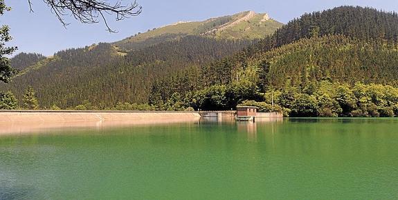 El embalse de Aixola, en Eibar.