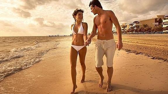 Los españoles son los europeos más propensos al ligoteo estival en la playa