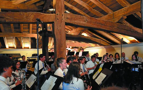 La Banda de Música Recreo de Elizondo ofreció su concierto en Arizkunenea. 