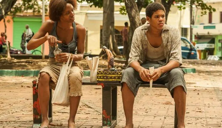 Anhelos, desencantos, ron y buen humor en 'El rey de la Habana'