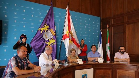 Donostiako udaletxean aurkeztu dira Abuztuak 31rako antolatu diren ekintzak. 