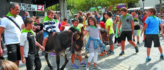 Haurrek ederki pasa zuten jaietan