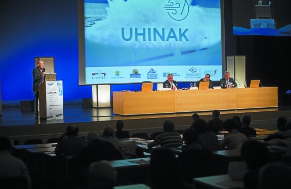 Cambio climático. Apertura del congreso Uhinak ayer en el auditorio de Ficoba. 