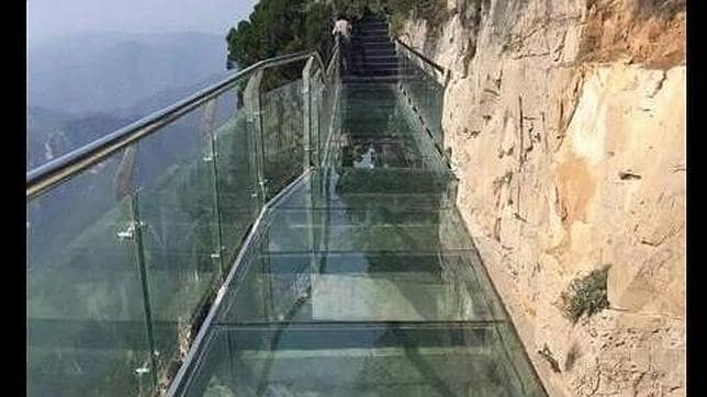 Así es la pasarela de cristal más larga del mundo