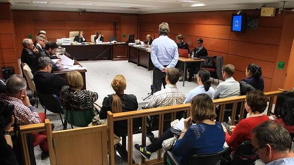 Un momento del juicio en el que han declarado las diez personas acusadas. 