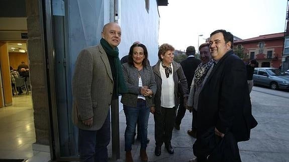 Los socialistas han celebrado una Asamblea Abierta que se ha celebrado esta tarde en la Casa de Cultura Tomasene en Altza