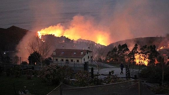 Activada la alerta por fuerte viento y riesgo de incendios forestales este domingo y lunes