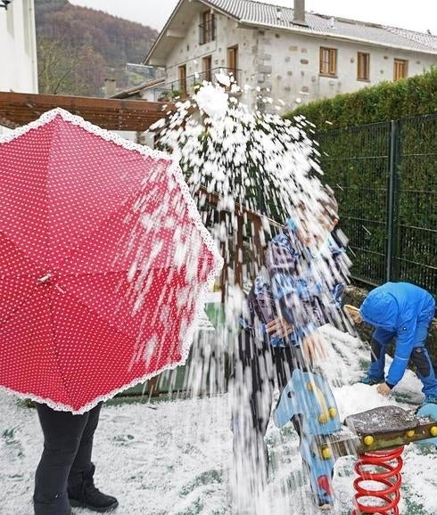 La nieve ha llegado a Berastegi