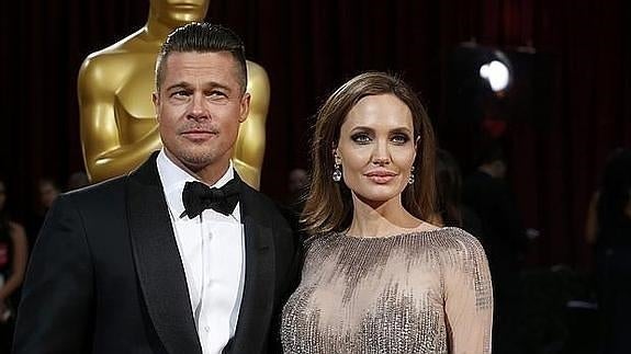 Brad Pitt y Angelina Jolie, con los refugiados