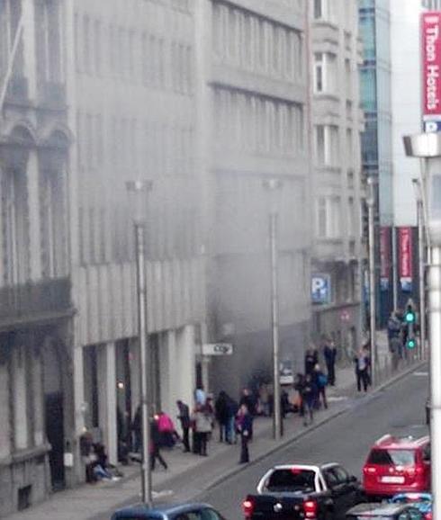 Varios muertos en una explosión en el metro de Maelbeek, en el centro de Bruselas