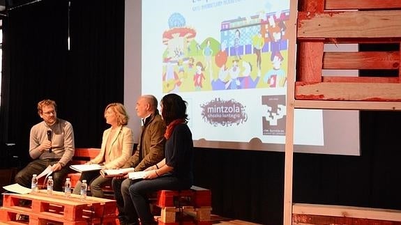 Pablo Berastegui, Carmen Agoues, Andoni Egaña eta Arrate Illaro.