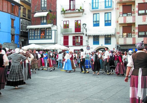 Euskal Erromeria eguna giro berezia sortzen du herrian. 