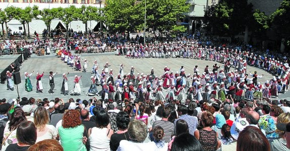 Fiesta. Tras la apoteósica edición número 50, la Euskal Jaia 51 también ofrecerá alicientes para disfrutar con la cultura vasca.