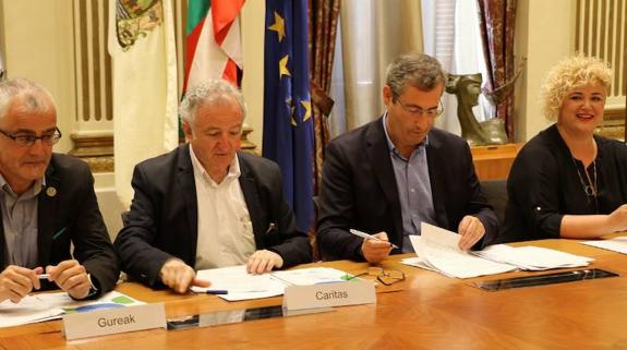 Markel Olano diputatu nagusia eta Maite Peña Gizarte Politikako diputatua.