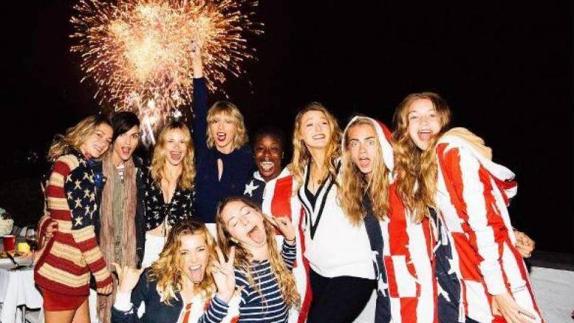Taylos Swift, Cara Delevigne y Ruby Rose entre otras, celebraron juntas el día