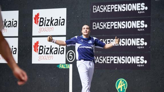 Juan Martínez de Irujo.