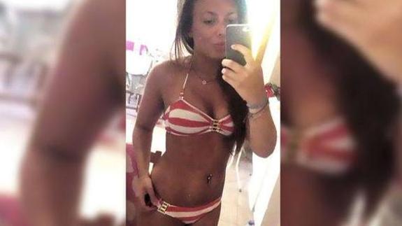 El 'selfie' de la joven británica en Magaluf que escondía mucho más de lo que ella pensaba