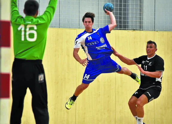 Arratibel, durante el último partido de pretemporada disputado por el Tolosa ante Torrelavega.
