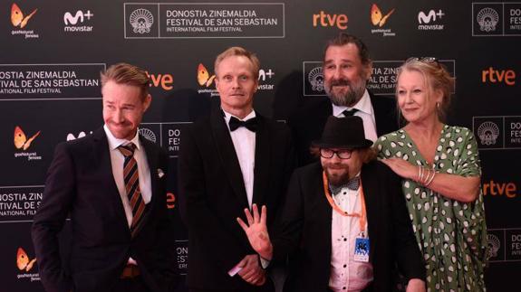 Johan Lundborg junto a su equipo