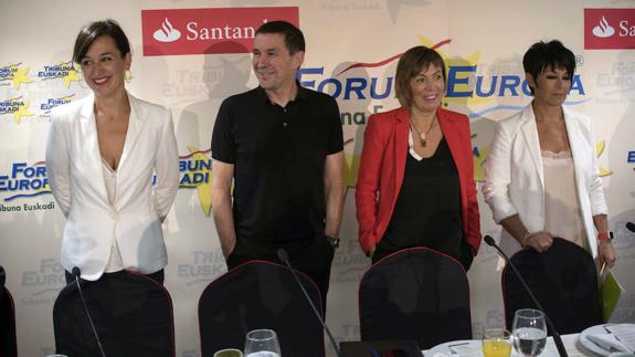 Otegi ha intervenido en un desayuno informativo del Fórum Europa en Bilbao para presentar a las cabezas de lista de EH Bildu en Gipuzkoa, Bizkaia y Álava.