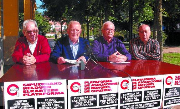 Responsables de hogares del jubilado y pensionista en la comarca en una comparecencia anterior.