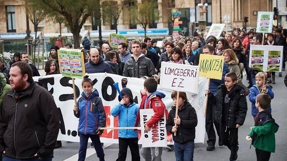 Protesta contra la Lomce en Donostia el pasado mes de febrero.