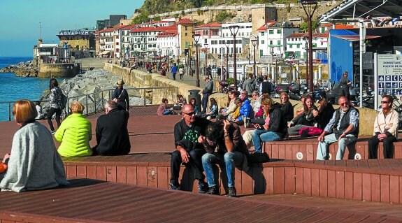 Los visitantes comenzaron ayer a ocupar posiciones en San Sebastián. 