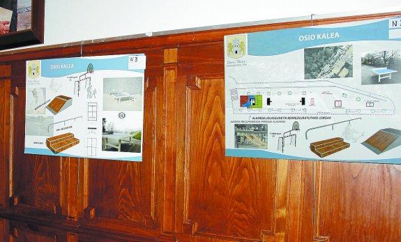 Paneles que muestran la opción escogida en la votación. 