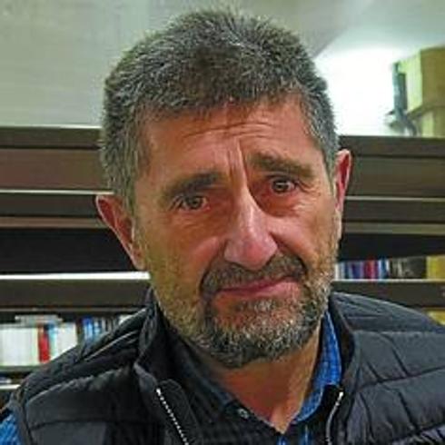 «Gure falangistei buruzko» nobela idatzi du Jose Inazio Basterretxeak