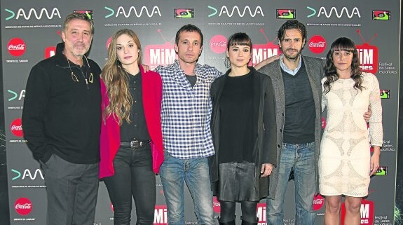 El nuevo proyecto de Emilio Aragón, a la izquierda, se presentó ayer en el Festival de Series MIM de Madrid. 