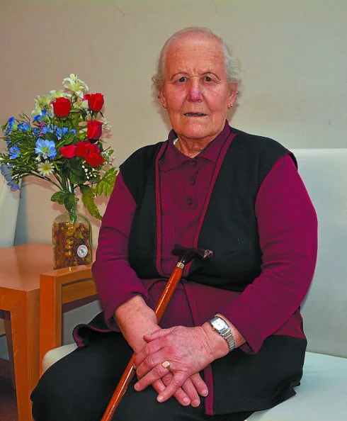 Felicidad Díez lleva 23 años  dedicada a atender a los ancianos. 