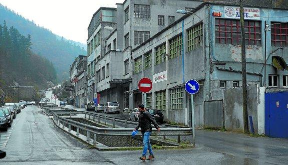 La crisis frenó las inversiones que se podían acometer en Ibur-Erreka y en este momento aloja muchas firmas antiguas.