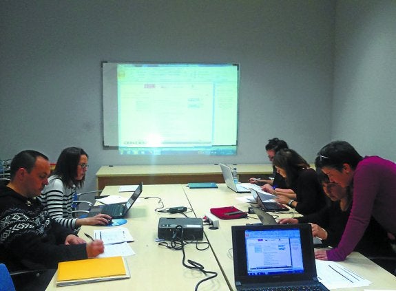 Participantes en una acción de Cederna. 