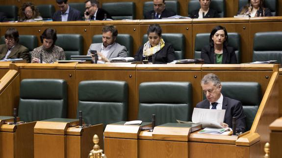 El lehendakari, durante el pleno del Parlamento Vasco del jueves
