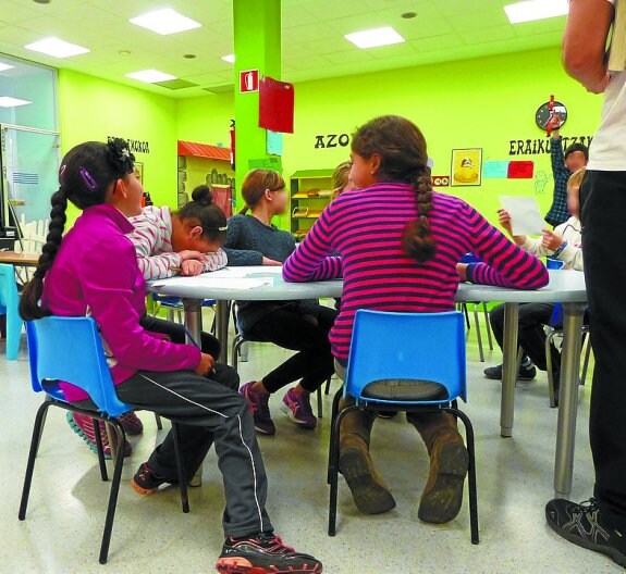 Los jóvenes. En una de las actividades del nuevo programa. 