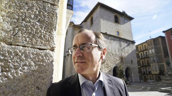 Alfonso Alonso formaliza la única candidatura a la presidencia del PP vasco en el 15 Congreso Autonómico