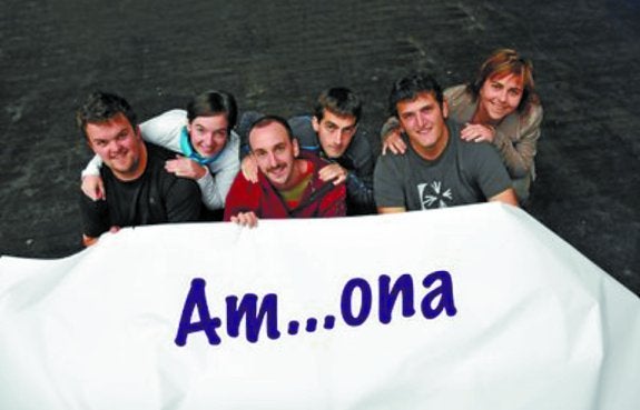 Am...ona taldea osatzeko duten kideak.