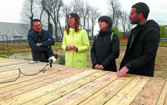 Roberto Gómez de la Iglesia, Juncal Eizaguirre, Oihana Galardi y Gaizka Zuazo.
