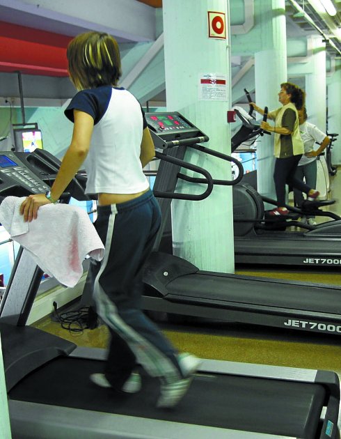 Gimnasio. Usuarias de las instalaciones de Artaleku. 