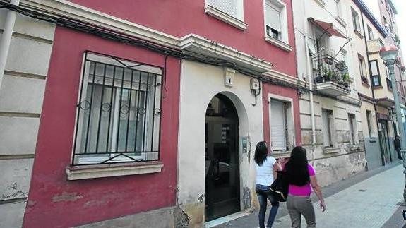 Ataca con ácido a otra mujer en su casa en Logroño haciéndose pasar por cartera