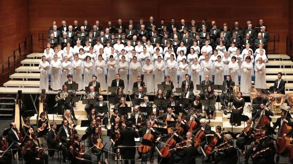 El Orfeón Donostiarra y la Orquesta de Toulouse en un concierto en diciembre de 2016. 