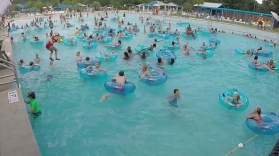 En las piscinas, bañeras de hidromasaje y jacuzzis hay más orina de lo que crees